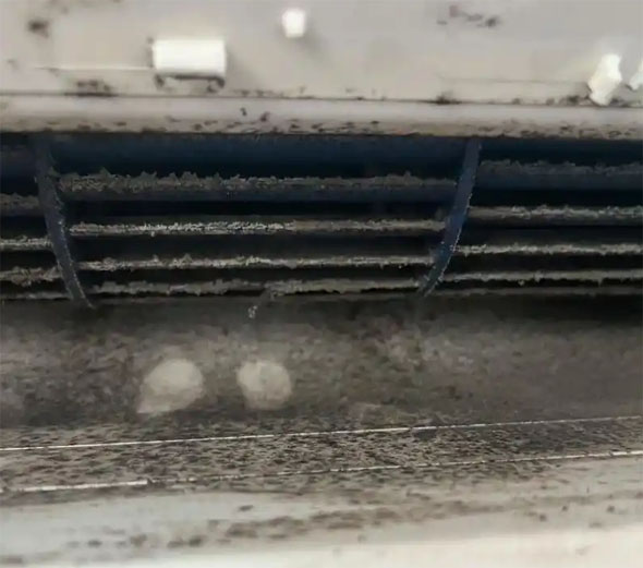 淄博空调吹的风有股烧焦味是怎么回事